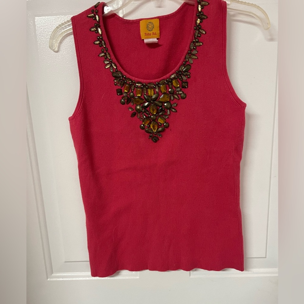 Vintage Ruby Rd. Size medium